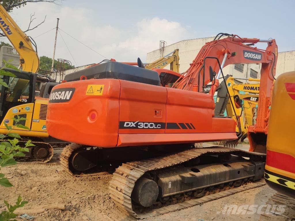 Doosan dx300 Escavatori cingolati