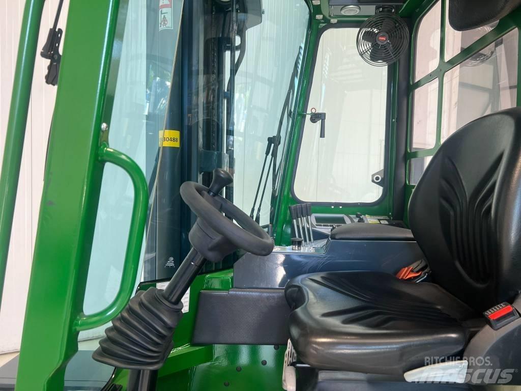 Combilift C4000ET Carrello elevatore retrattile a 4 vie