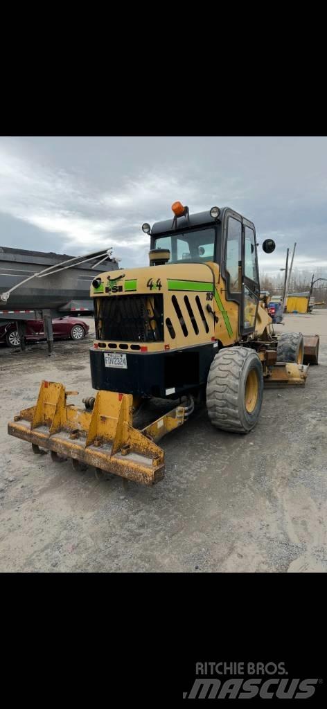 PSI M413XT Motorgraders