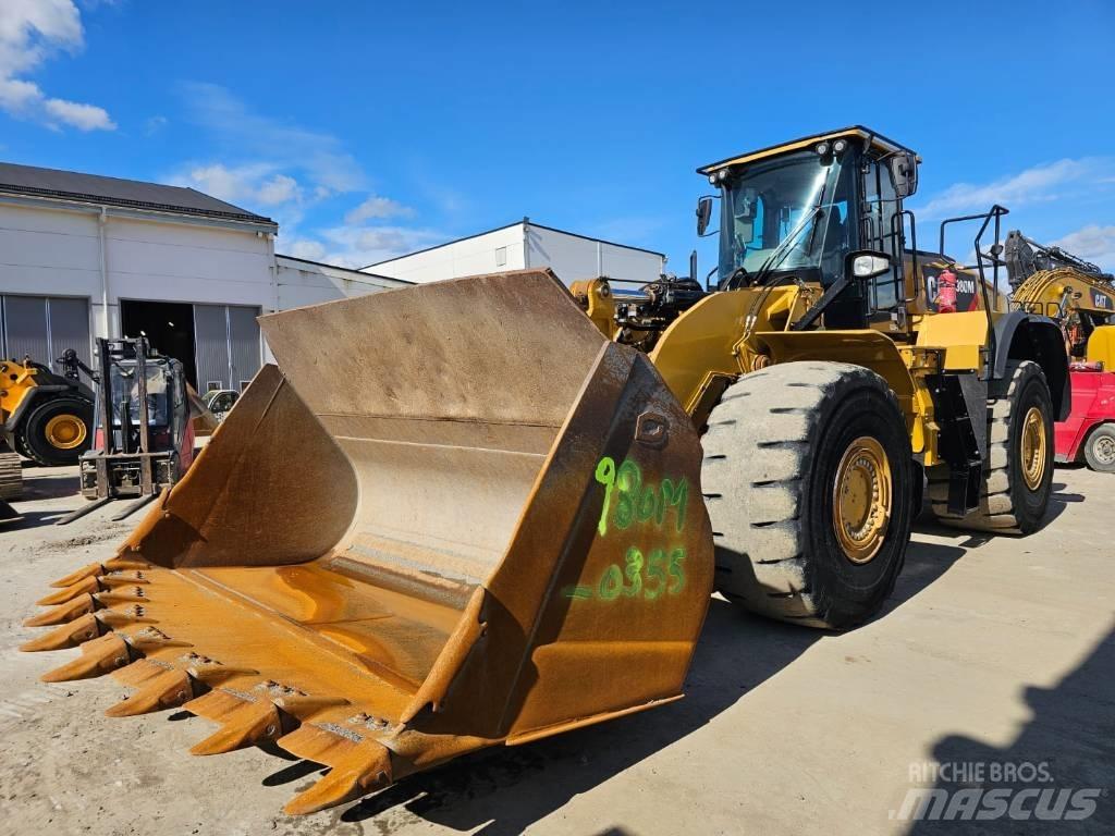 CAT 980M Pale gommate