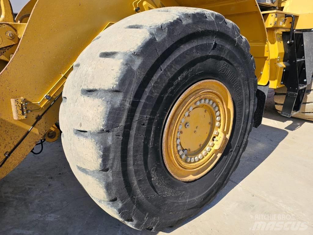 CAT 980M Pale gommate