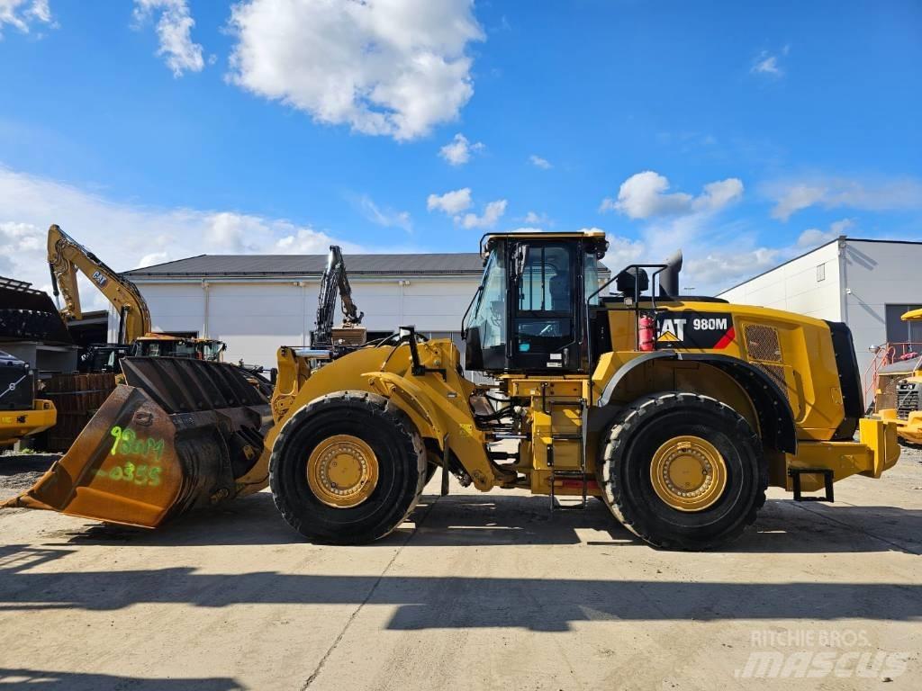 CAT 980M Pale gommate