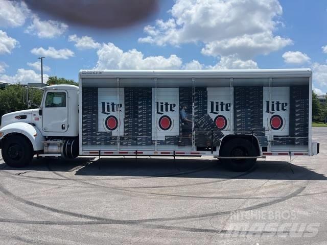 Peterbilt 337 Camion per la consegna bevande