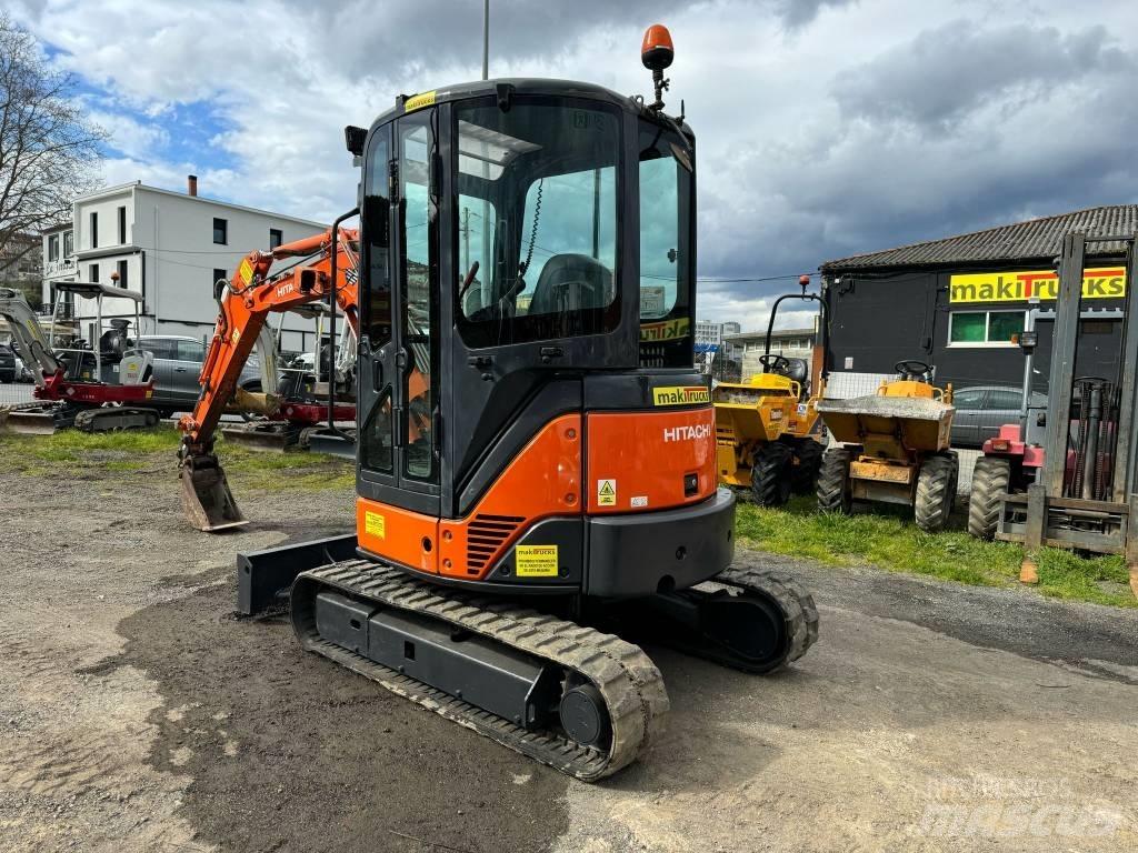 Hitachi ZX 30 U-2 Miniescavatori