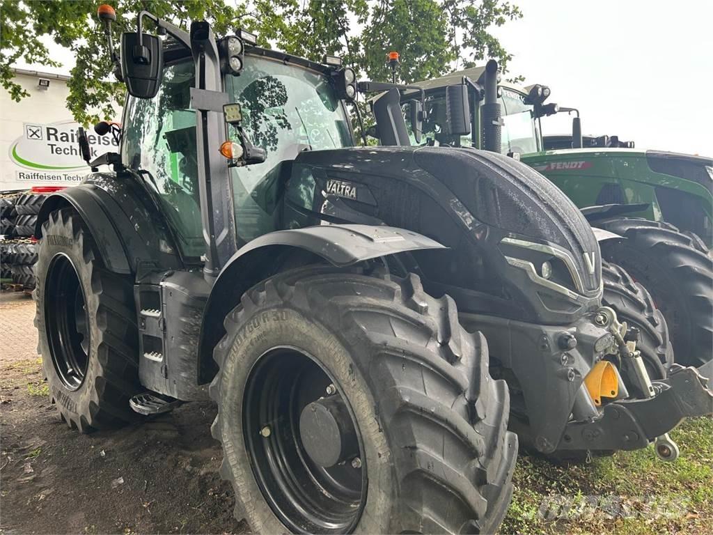 Valtra T 235 D Trattori