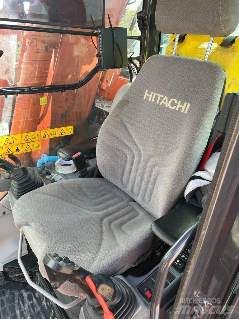 Hitachi ZX 135 US-6 Escavatori cingolati