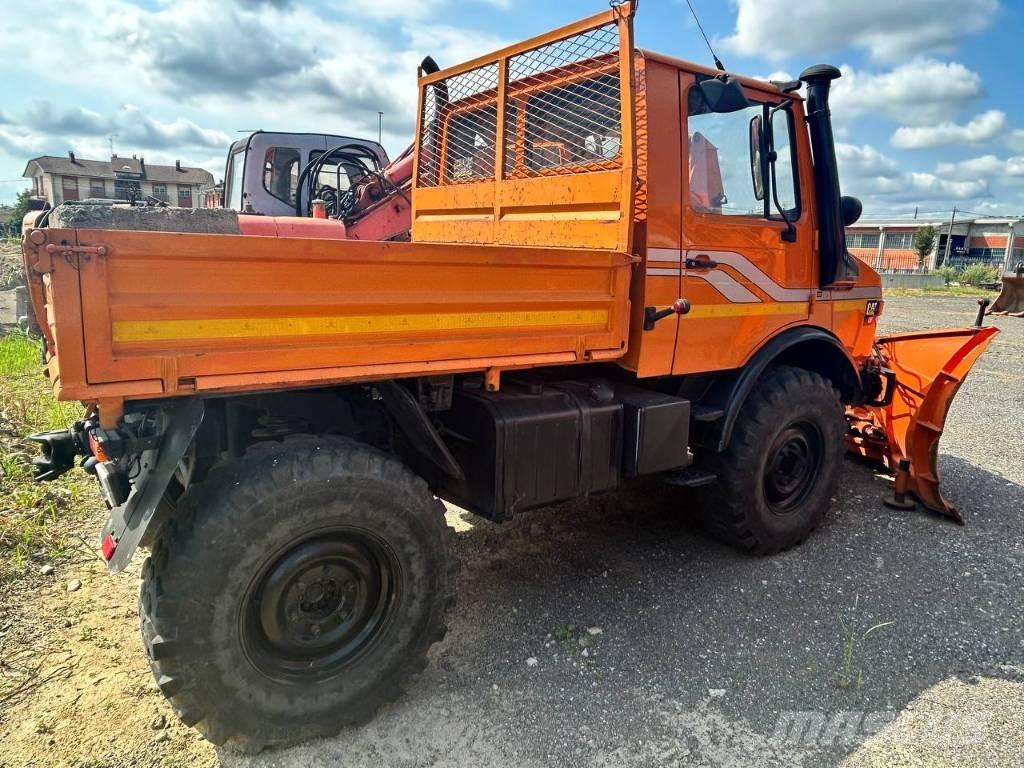 Mercedes-Benz unimog Camion cassonati