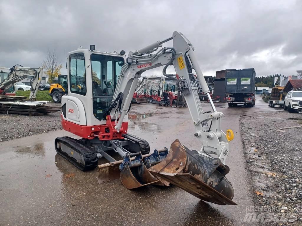 Takeuchi TB 225 Miniescavatori