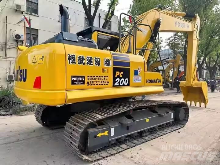 Komatsu PC200 Escavatori cingolati