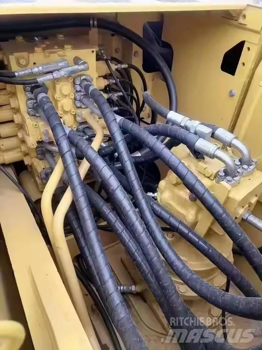 Komatsu PC200 Escavatori cingolati