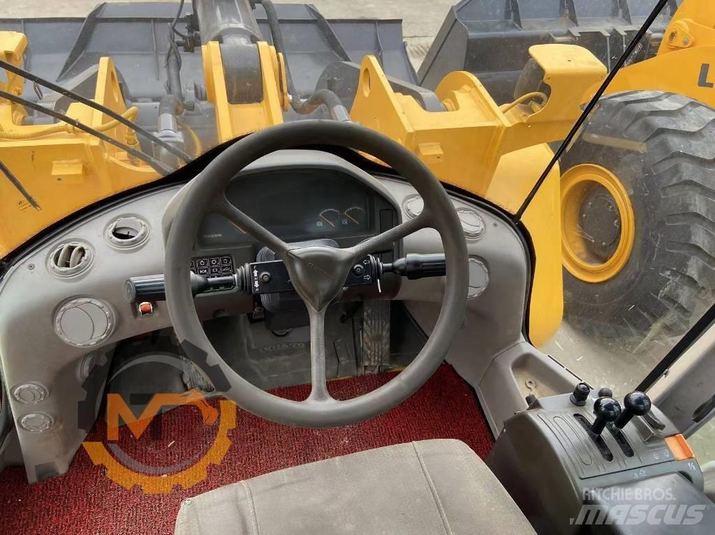 Volvo L 105 Pale gommate