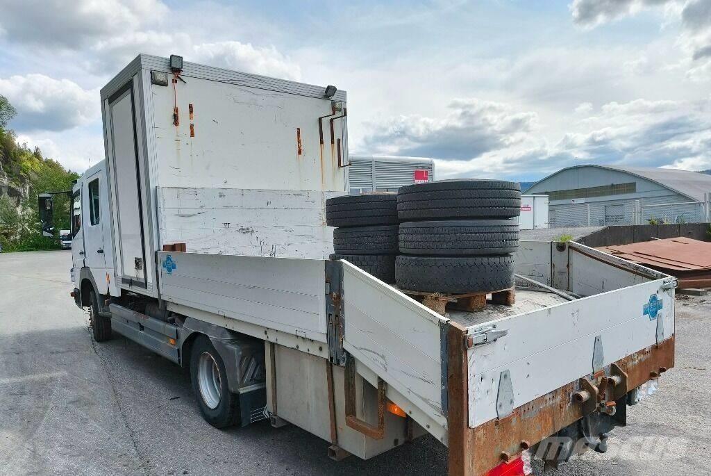 Mercedes-Benz 1018 Camion cassonati