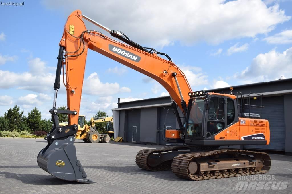 Doosan DX 225 LC-5 Escavatori cingolati