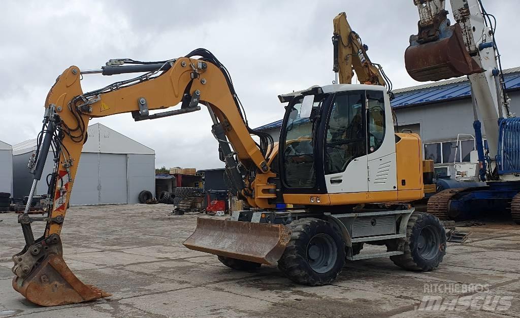 Liebherr A 910 Escavatori gommati
