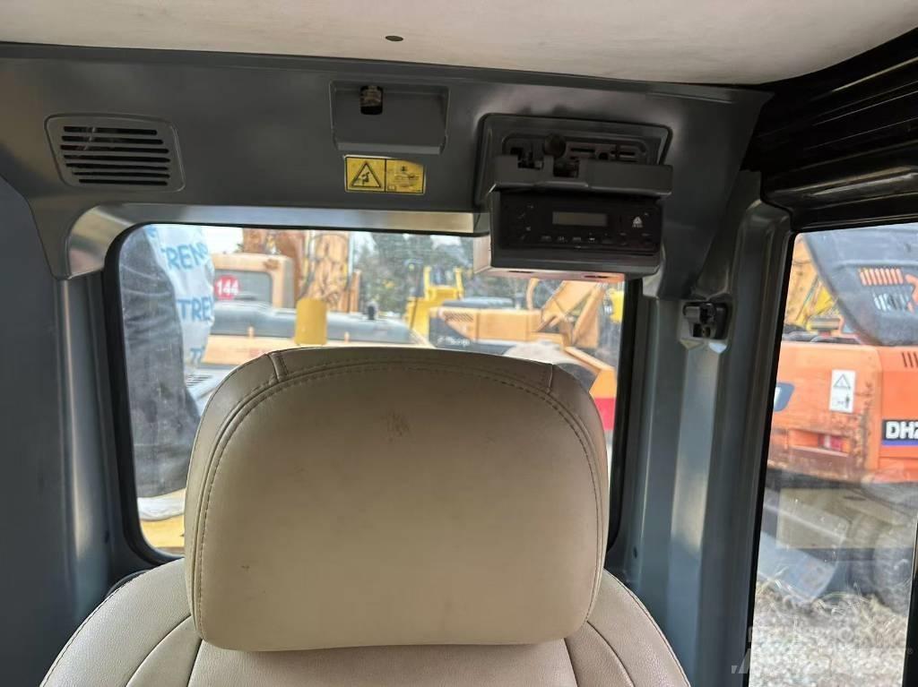 CAT 320 Escavatori cingolati
