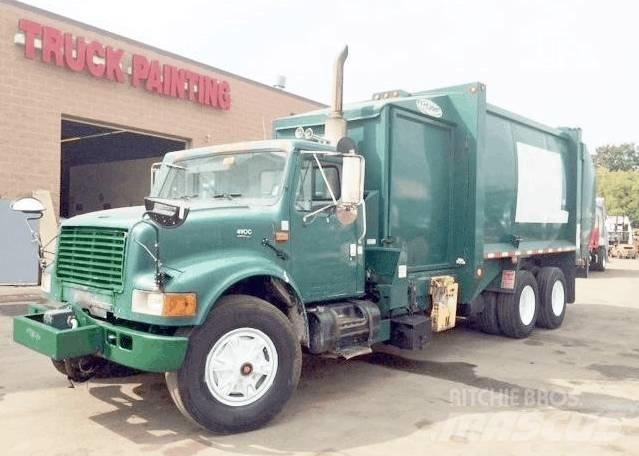 International 4900 Camion dei rifiuti
