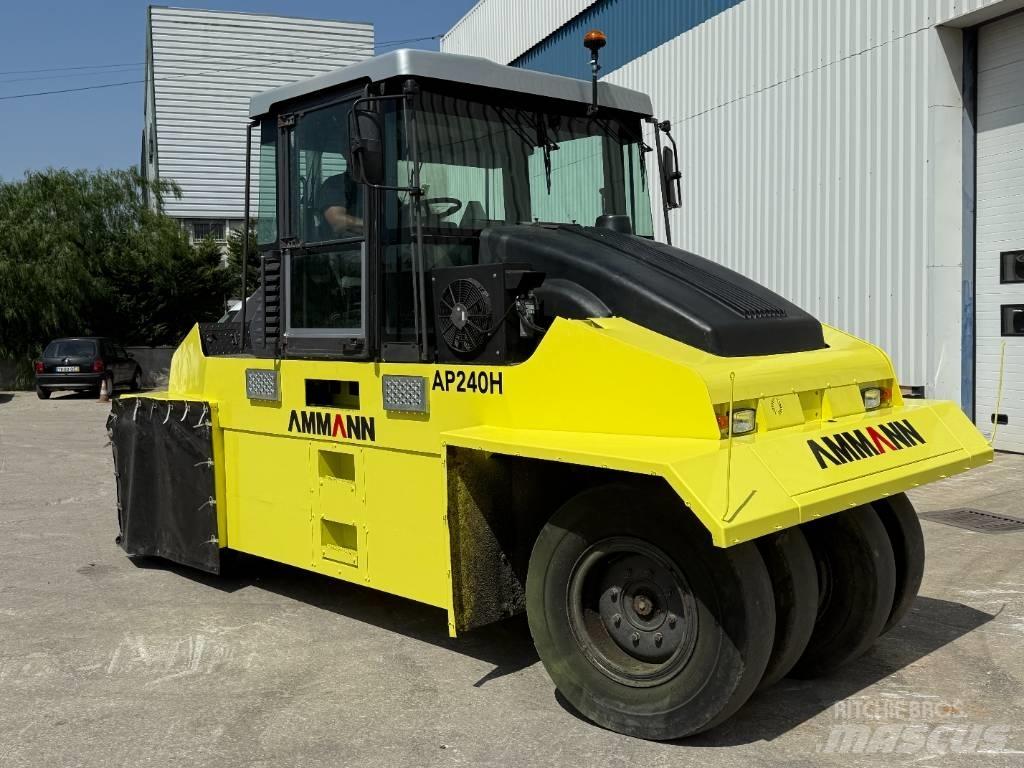 Ammann AP 240 H Rulli gommati