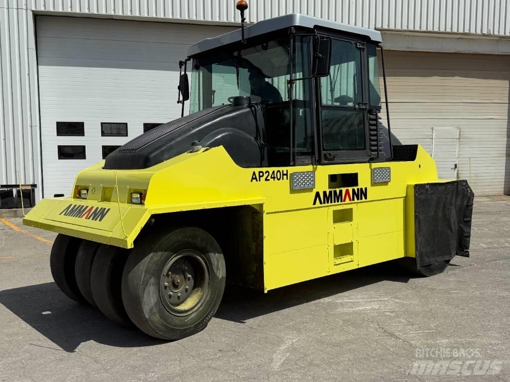Ammann AP 240 H Rulli gommati