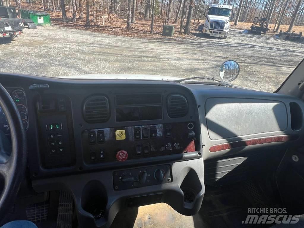 Freightliner M2106 Motrici e Trattori Stradali