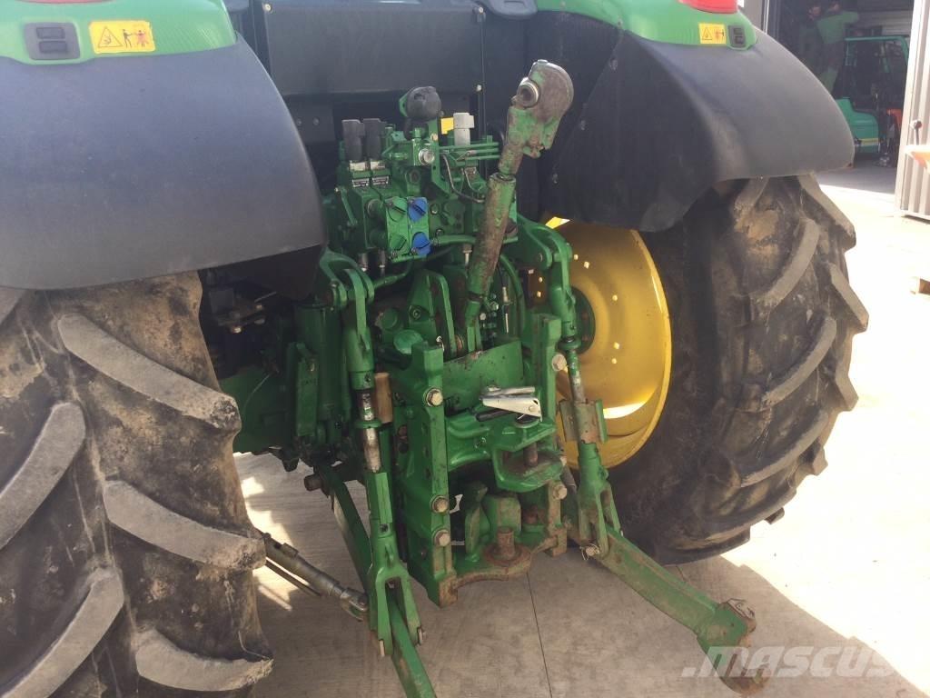 John Deere 6125M Trattori