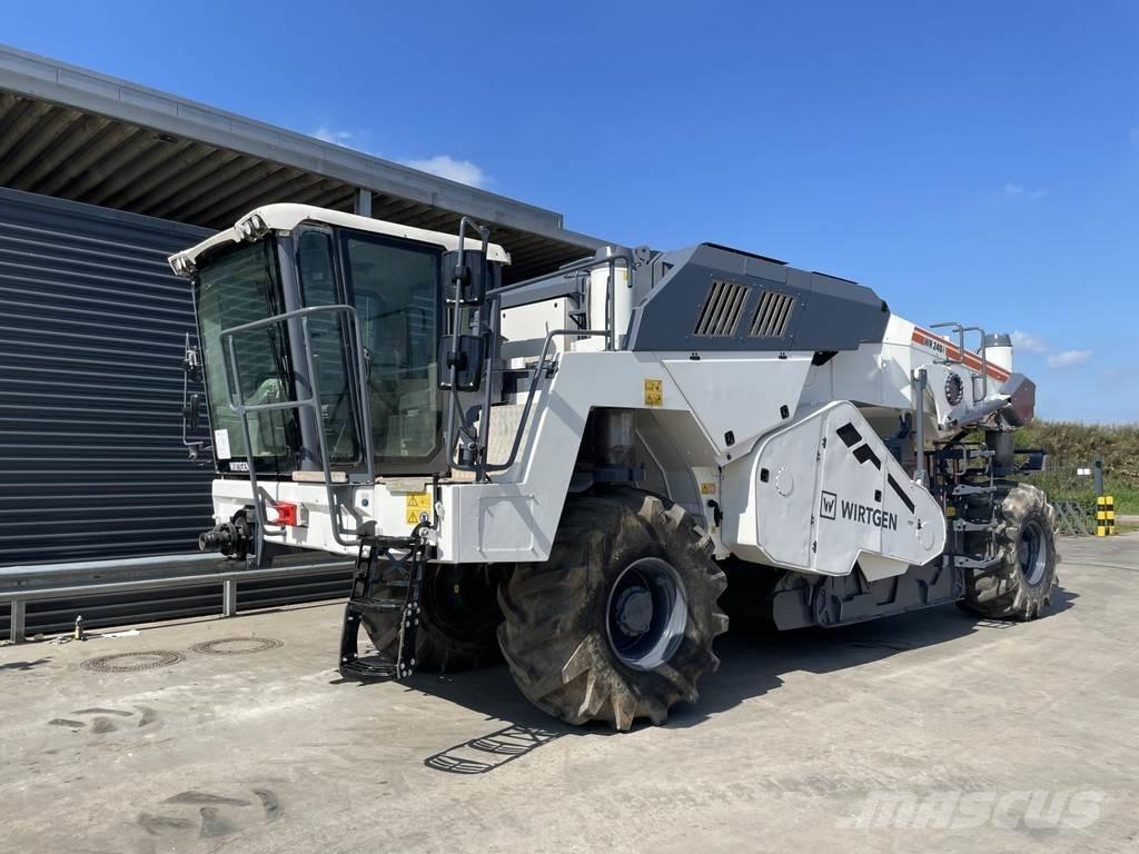 Wirtgen WR 240I Riciclatori d'asfalto