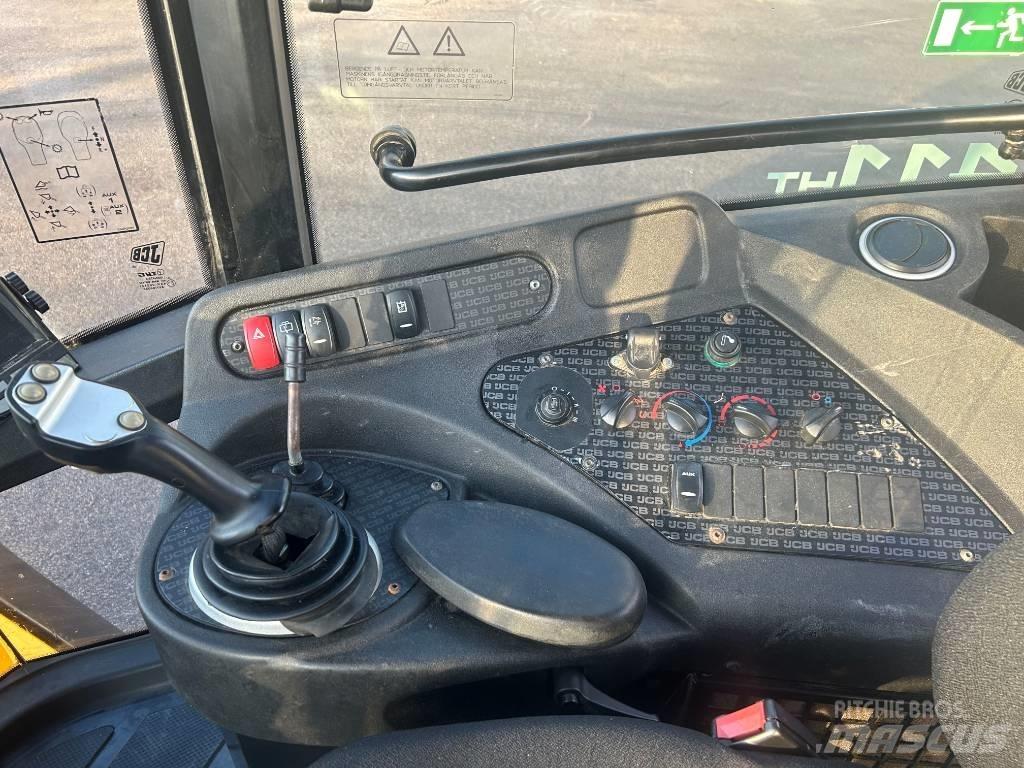 JCB 411 HT Pale gommate