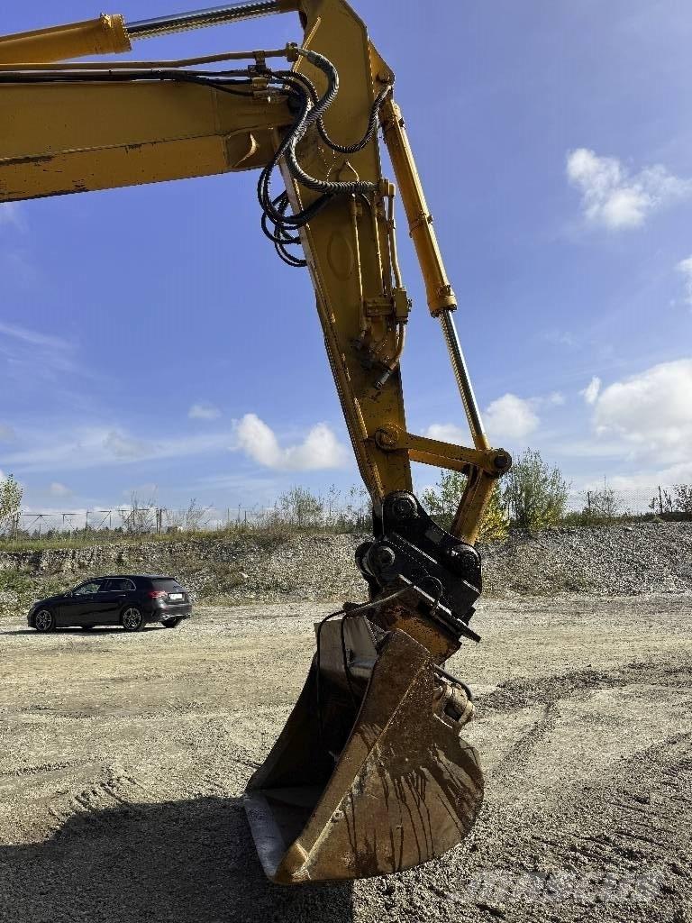 Komatsu PC 228 US-3 Escavatori cingolati