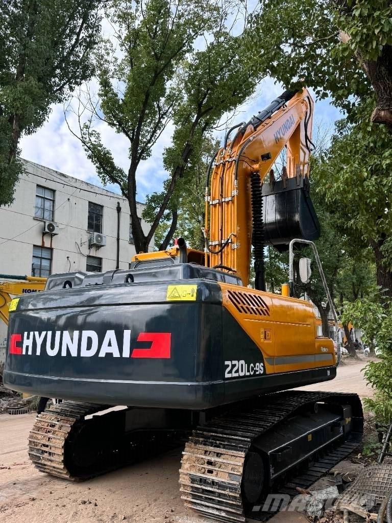 Hyundai 220LC-9S Escavatori medi 7t - 12t