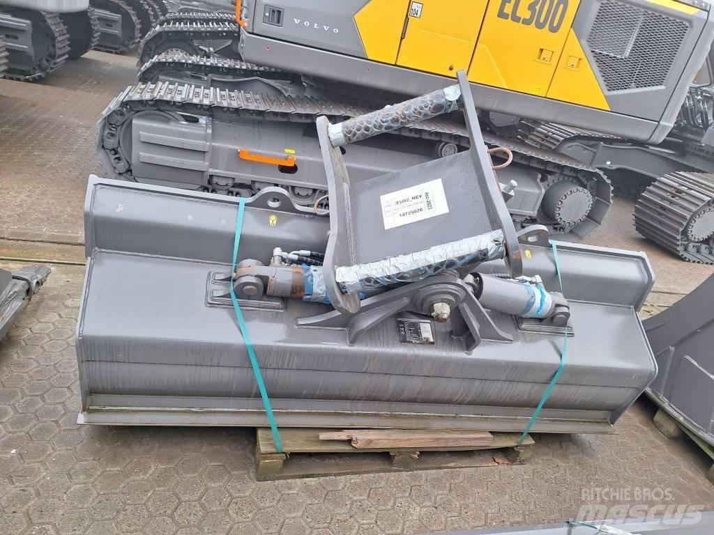 Tiltbucket 2400 mm. Benne