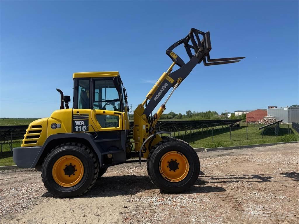 Komatsu  Pale gommate