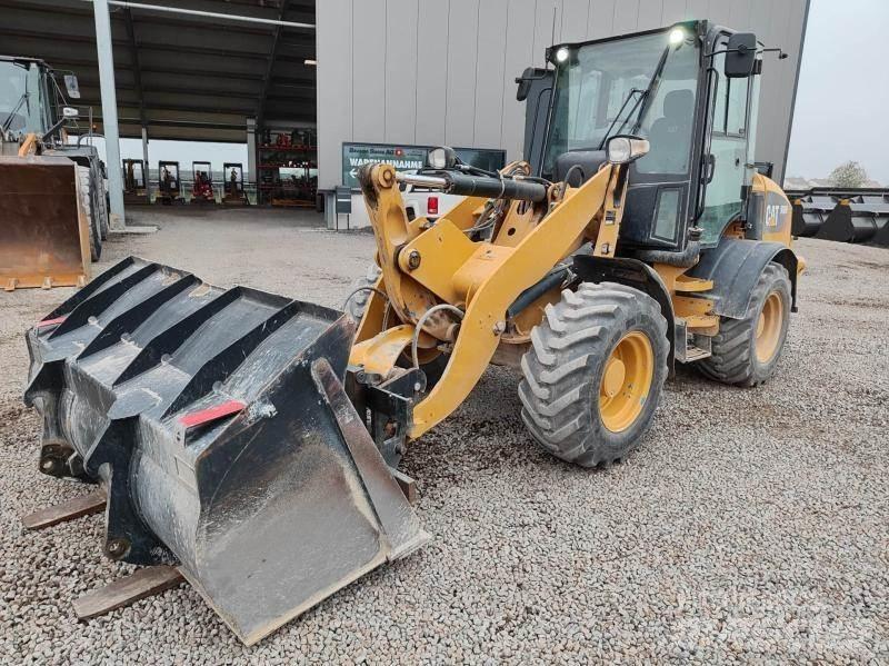 CAT 908 Pale gommate