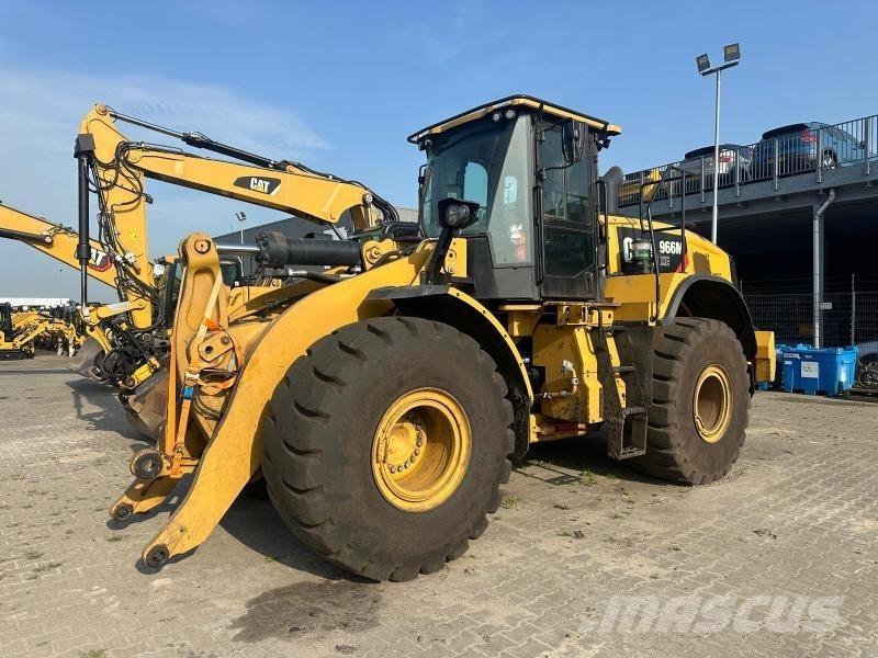 CAT 966M XE Pale gommate