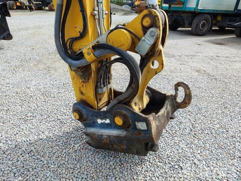 CAT MH3024 Movimentazione rifiuti