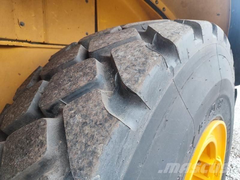 Volvo L150H Pale gommate