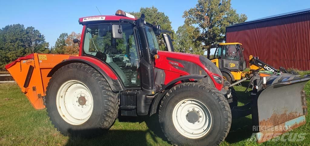Valtra N114HT5 Trattori
