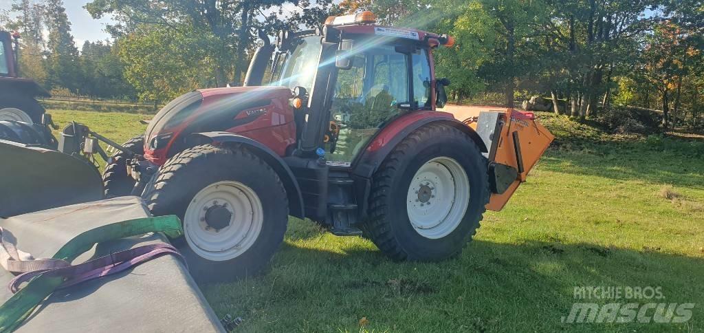 Valtra N114HT5 Trattori