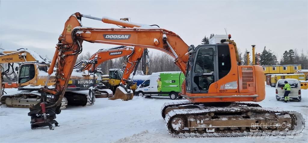 Doosan DX235LCR Escavatori cingolati