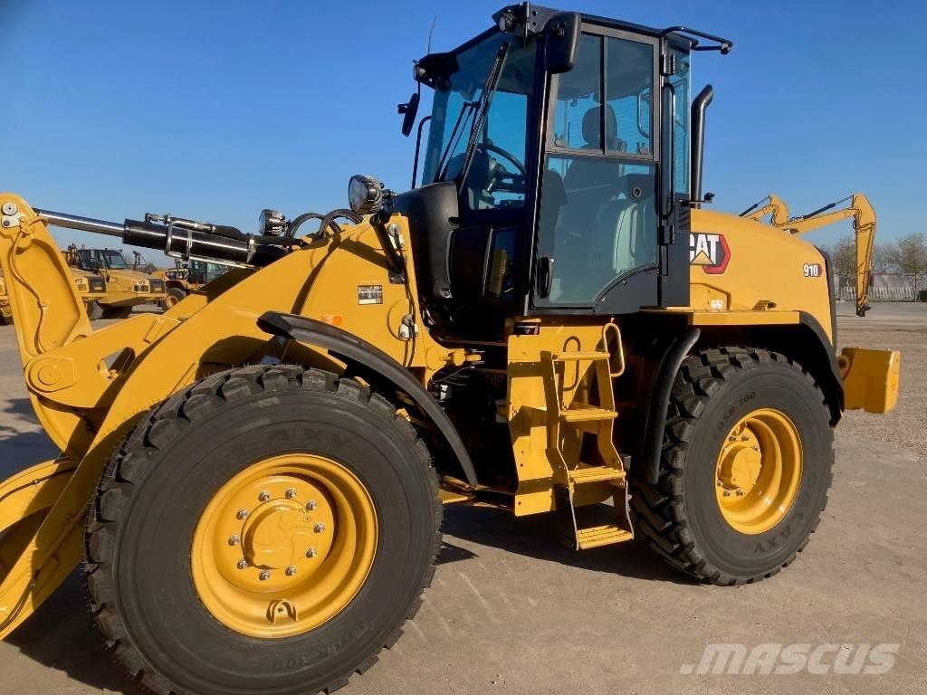 CAT 910 Pale gommate