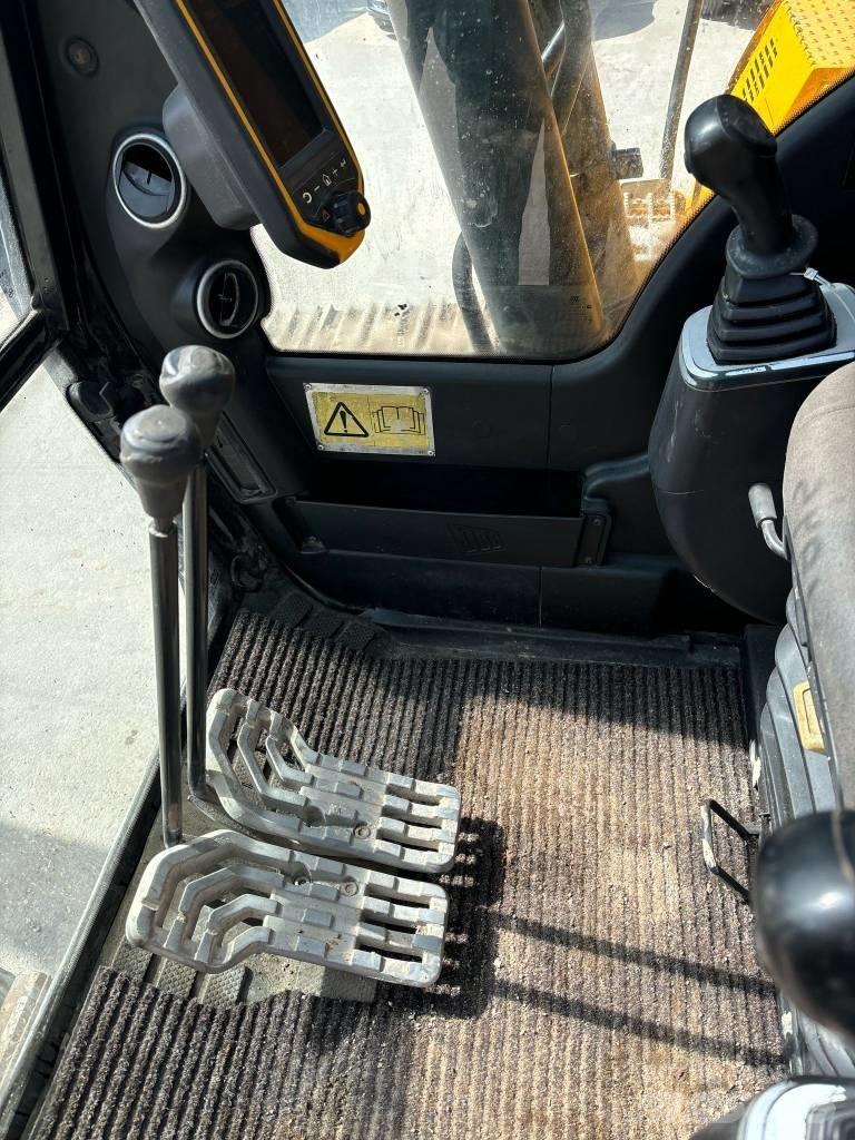 JCB JS 160 LC Escavatori cingolati