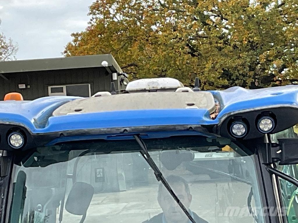 New Holland T 7.210 Trattori