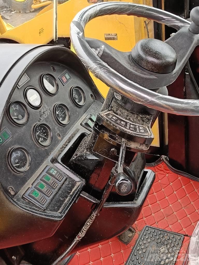 CAT 966 H Pale gommate