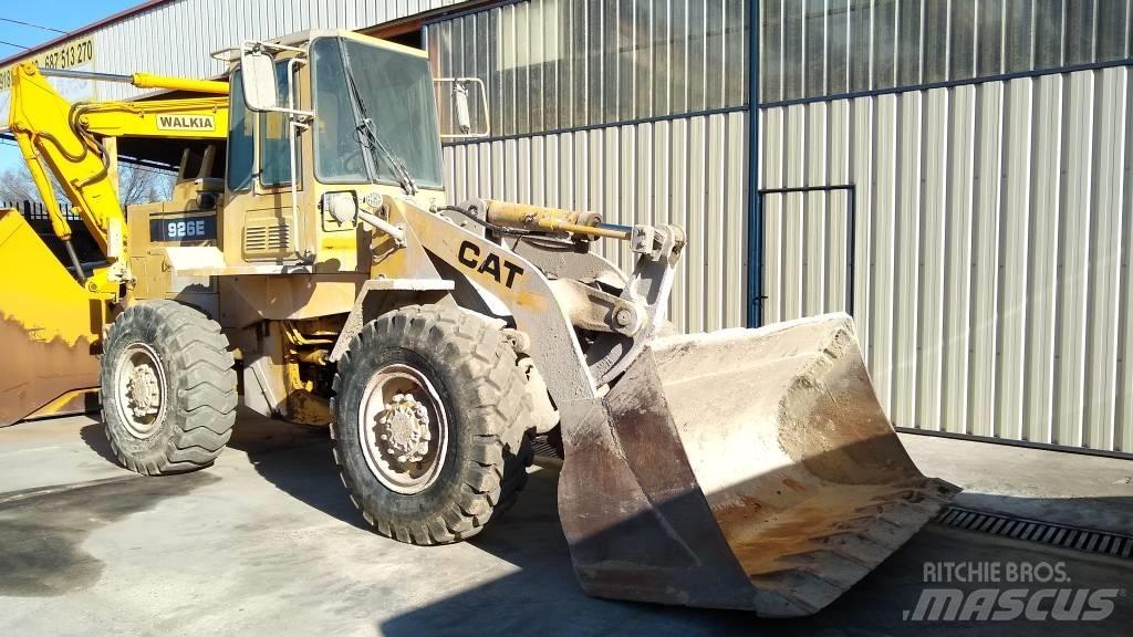 CAT 926 E Pale gommate