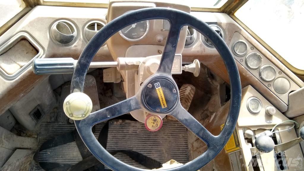 CAT 926 E Pale gommate