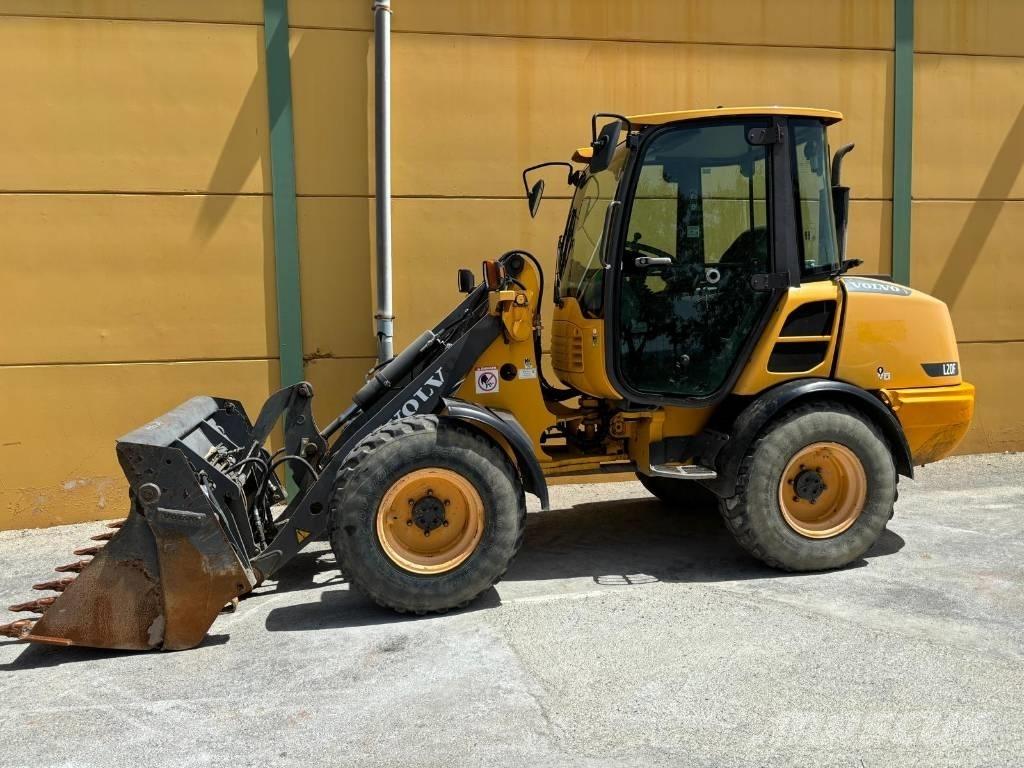 Volvo L 25 F Pale gommate