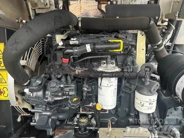 New Holland W80C Pale gommate