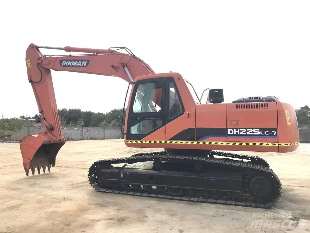 Doosan DH 225 LC-9 Escavatori cingolati
