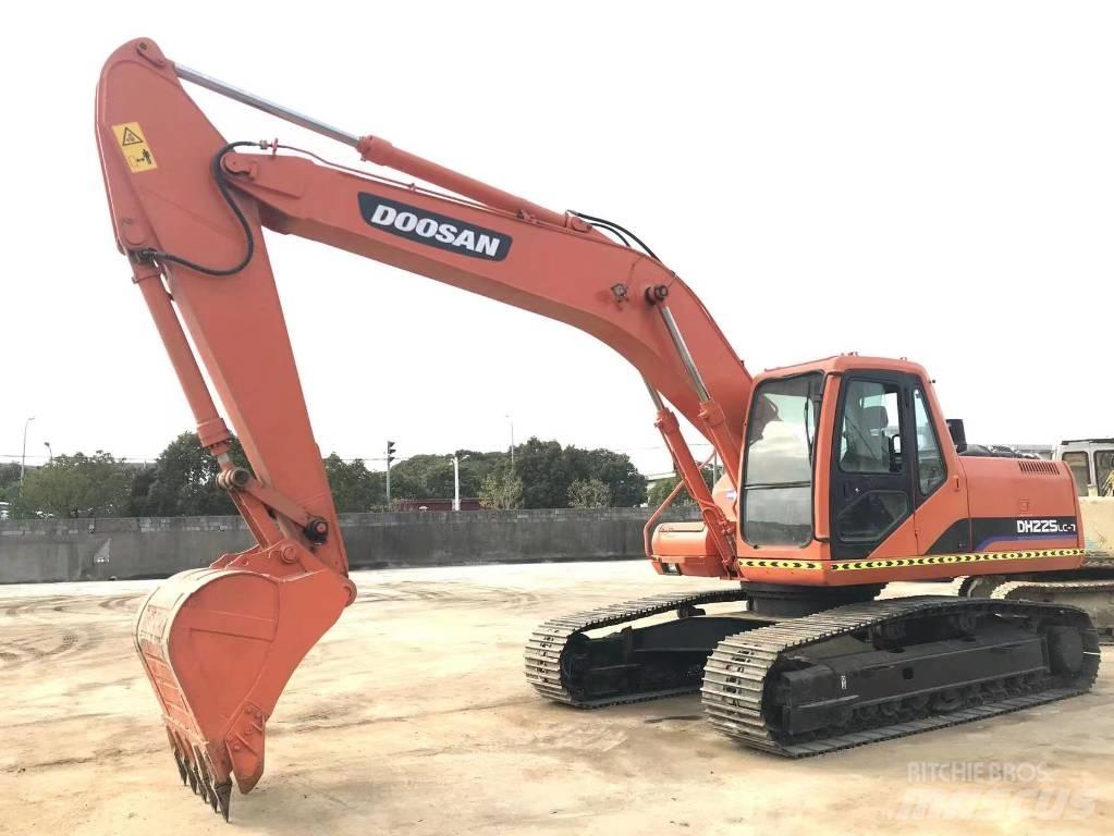 Doosan DH 225 LC-9 Escavatori cingolati