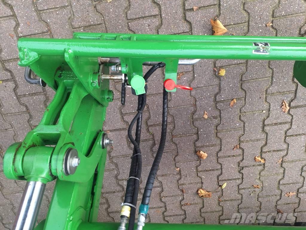 John Deere 5075M Trattori