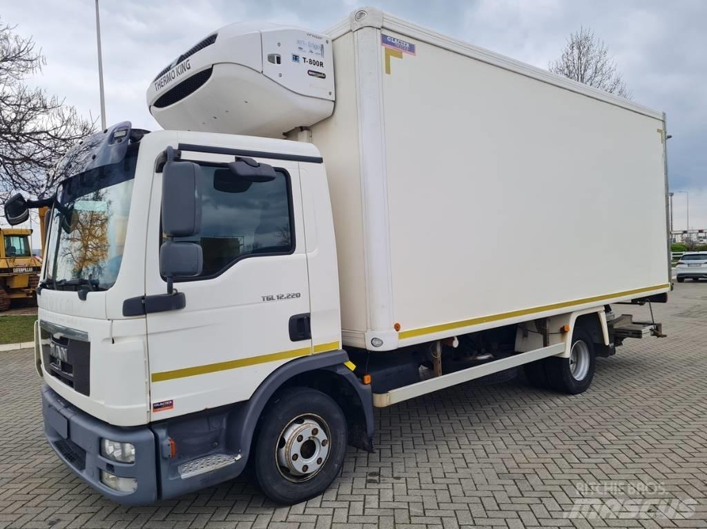 MAN 12.220 5.6m Camion a temperatura controllata
