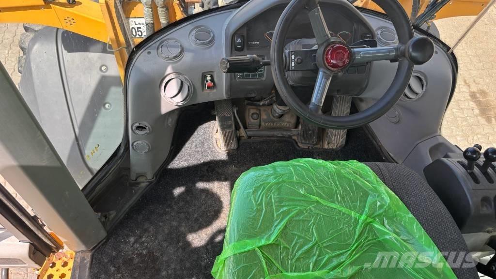 Volvo L 90 G Pale gommate